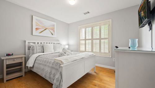 Pool and Patio, 8 minutes from Mall of Georgia! - Foto 3