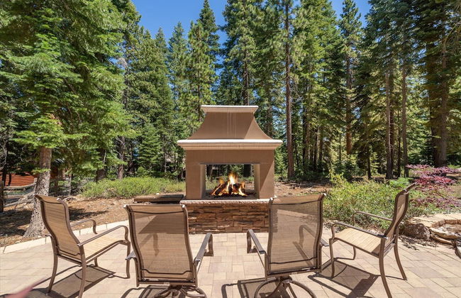 Central Clean Home with Hot Tub Near Ski - Photo 23