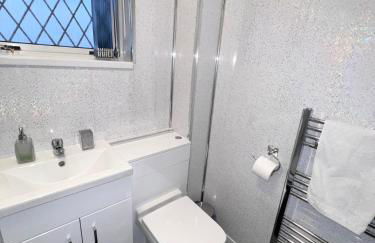 Welsh Getaway Home No 1 - 10 mins to Bike Park Wales - Photo 13