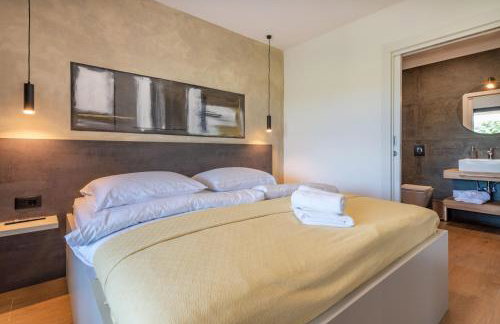 Villa Mochi, a beautiful modern villa in a tranquil enviroment - Photo 39