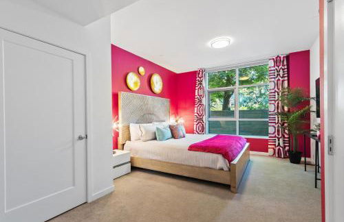 Fairfax District Chic City Oasis 2 BR Apt with Den 136 - Foto 1