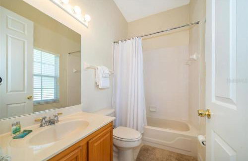 Spacious Family Escape 2 Masters Pool Hot Tub Pool Table & BBQ - 2 Miles Disney - Foto 12