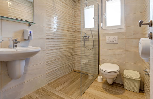 Almare apartments Budva - Photo 45