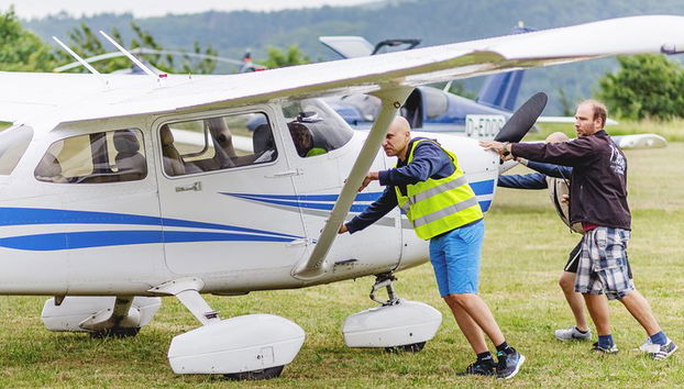 Volo turistico privato sopra Tolosa e i Grandi Pirenei - Foto 5