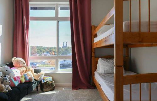 Luxurious Midtown Retreat with Elevator Access - Foto 51