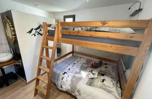 Charmant duplex, 110m2, 7 minutes des pistes, 8 couchages, belle vue sur les montagnes, cheminée - Foto 26