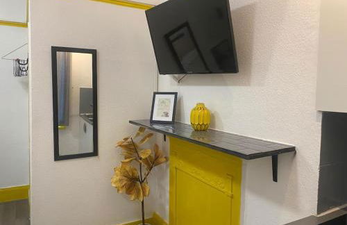 2 Guests Studio - 20 Minutes to Central London - Photo 9