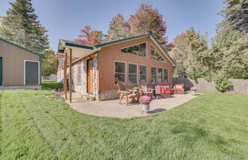 Lakefront Kalkaska Cottage with Fire Pit! - Foto 23