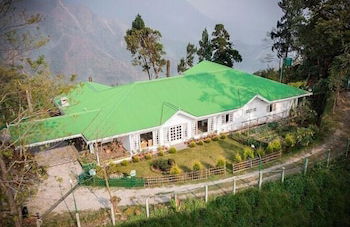 Amã Stays & Trails Makaibari Bungalow, Darjeeling - Photo 1