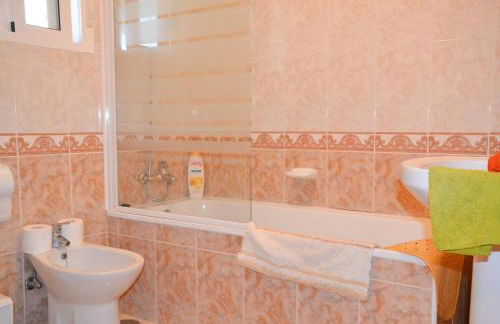 Traumhaus für 6 Personen mit spektakulärem privaten Pool und schönem Ausblick in die Natur - Foto 42