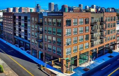 Two Story Penthouse, 2 Bedrooms with 2 and a half bathrooms, 2 Balconies, Skyline View, Pool - Foto 22