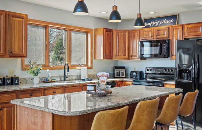 Lake View Chalet by Avantstay Lake Access + Deck - Foto 53