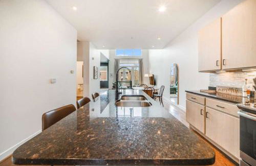 Chic Modern Condo in the Vibrant NuLu District - Foto 13