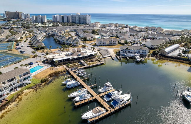 SPC 4133 Beautiful Tennis Court 2 bedroom with free beach set up for 2 by RedAwning - Foto 54