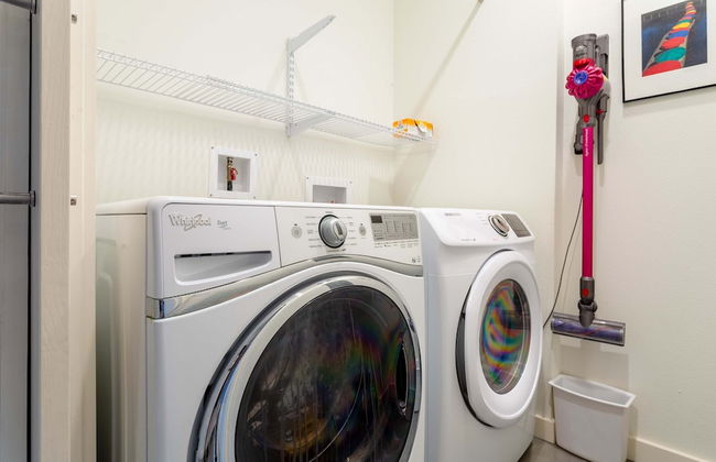 Modern ATX Mansion 6th Street 3 min Scooter - Foto 29