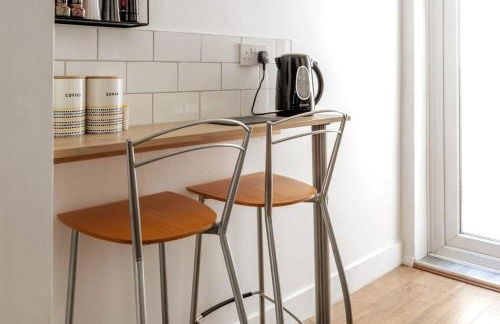 Stylish 2BD Family Hideaway in Dover - Foto 20