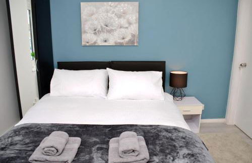 1FG Dreams Unlimited Serviced Accommodation- Staines - Heathrow - Foto 21