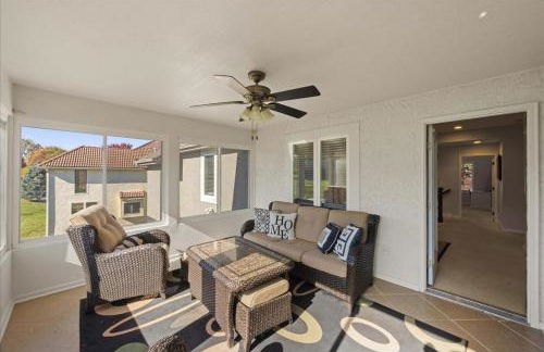 Beautiful relaxing private villa next to a pond smart home and Traeger Grill - Foto 20