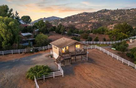 Scenic Deck w Sunset Views Near Temecula Wineries Estrada Ranch by AvantStay - Foto 33