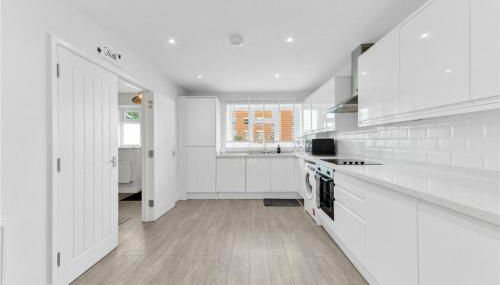 Canterbury 5 bedroom house stay- sleeps upto 9 - Foto 5