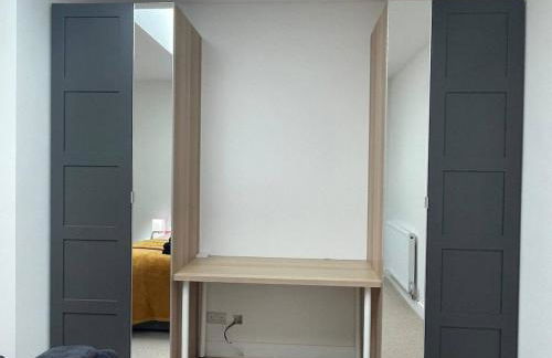 Exclusive 1 and 2 Bedroom Flats only 0,5 miles aw - Foto 41