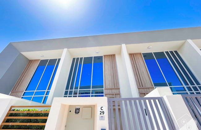 Luxury 1-br Villa in Rukan: Dubai Skyline Views! - Foto 46