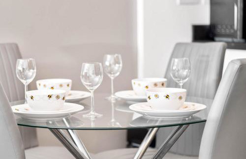 Mint drive 2 Beds With Secure Car Or Van Park w WiFi-Netflix No Deposit Required - Foto 30