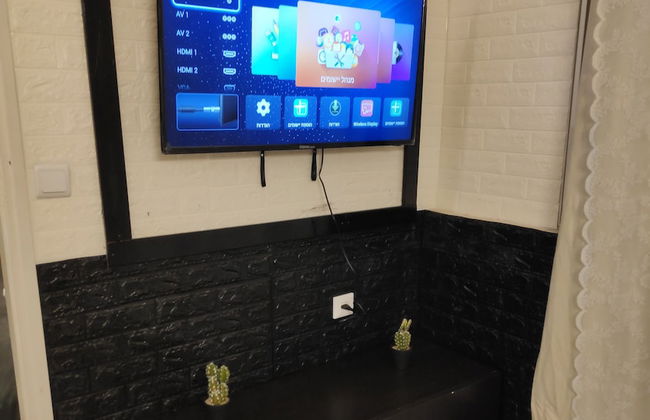 Carmel Market Apartments - Photo 4