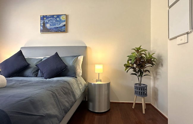 Close to Airport - Photo 4