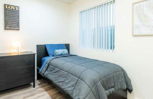 Cozy Glendora Home Walk to Route66 Near Disneyland - Foto 11