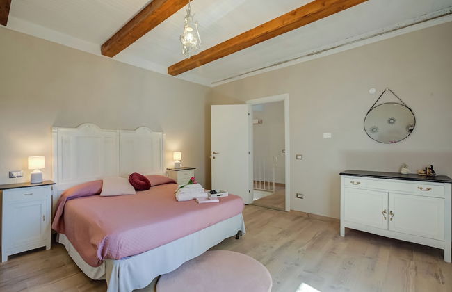 Relaxing Margherita Home Private Garden - Photo 14