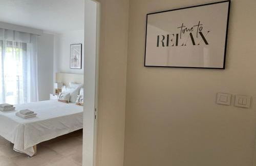 Domaine D'Ahmosis, modern 2 bedrooms refurbished apartment, f3 moderne fraichement rénové - Foto 14