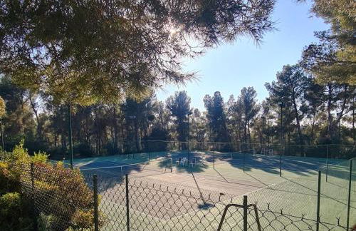 HAMEAU DES AMANDIERS VUE MER - PISCINE, GOLF et TENNIS PRIVE - Foto 23