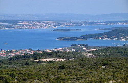 One bedroom apartment with two terraces in an orchard - Photo 8