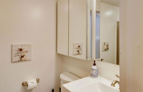 Cozy Rice Lake Cabin with Balcony and Grill and Views - Photo 18