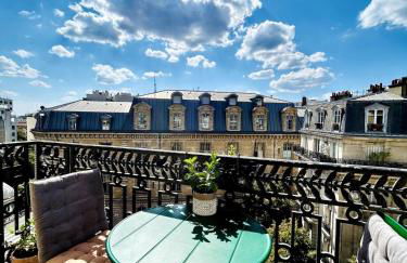 Paris rooftop retreat with sunny balcony - Foto 1