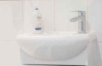 Central Renfrew 1BR Apt - Foto 10