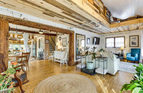 Walk to Downtown Eclectic Wisconsin Dells Home - Foto 6