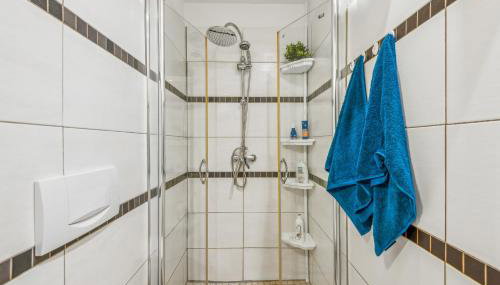 Zentrale Lage ... Ideal für Geschäftsleute, Monteure, Familien...3 Zimmer, Wlan, SmartTV - Foto 4, towels, Shower