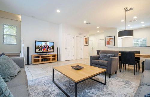 Spectacular House with 3BR - Private Pool, BBQ - Minutes from Disney! - Foto 25