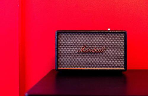 The Swan - Vibrant East Hill Getaway - Foto 16