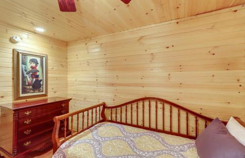 Peaceful Greers Ferry Cabin with Deck and Lake View! - Foto 22