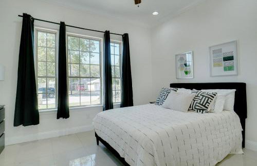 GORGEOUS 5-bd 4ba w Pool, Hot Tub, 2 kitchens, & Game Room Near Dallas Airports! - Foto 38