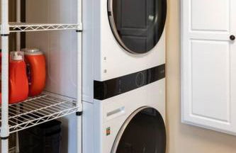 Spacious 6 BR Extended Stay - Photo 24