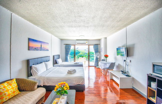 Hillside Plaza & Condotel 4 Downtown - Photo 40