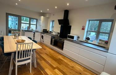 BROOK HOUSE 4a - Photo 13