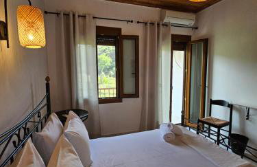 The Pine Trees - Foto 19