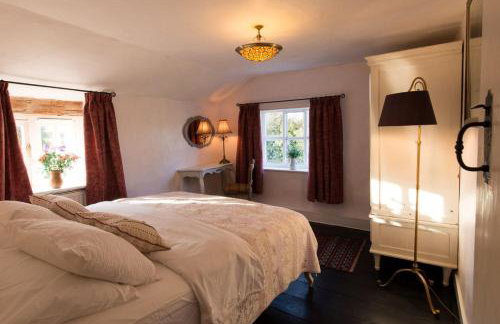 Farm Cottage a cute C17th cottage a walk across the fields to a great pub - Foto 29