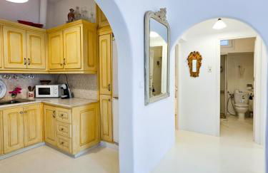 Nikis Home Town - Photo 20