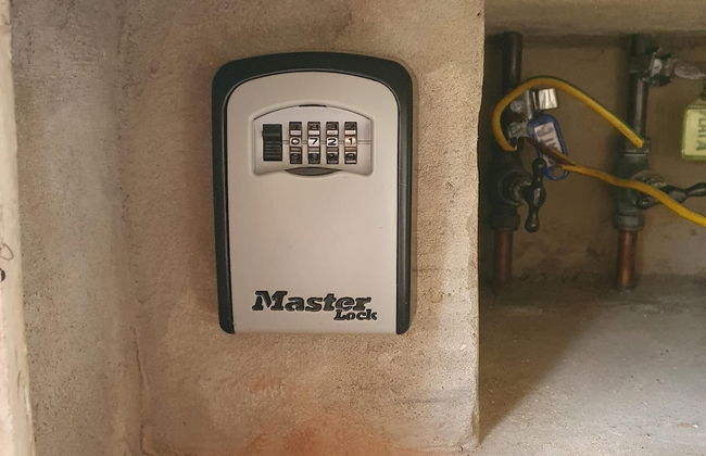 Light 1-bed - London N8 - Free Parking - Fast Wifi - Foto 41